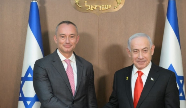 نتنياهو يلتقي نيكولاي ملادينوف ويؤكد مجد...