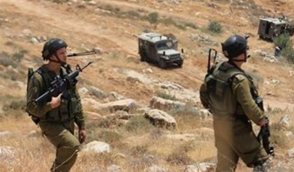 الاحتلال يعتقل ثلاثة شبان من الأغوار الش...