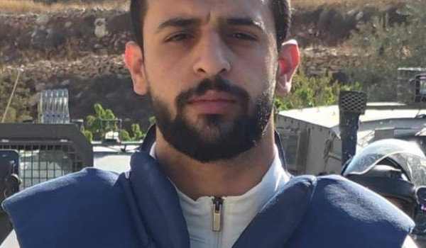 الاحتلال يعتقل صحفيا ويصيب مواطنين بالاخ...