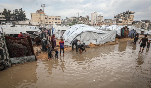 غزة: 4 شهداء جراء انهيار مبانٍ متضررة بف...