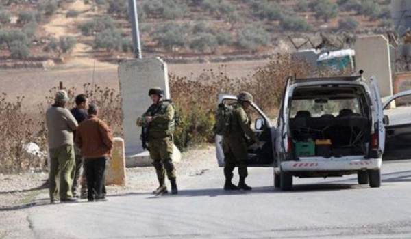 الاحتلال يستولي على مركبة في المزرعة الش...