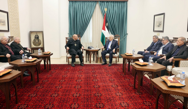 الرئيس يهنئ مطران الكنيسة الإنجيلية اللو...