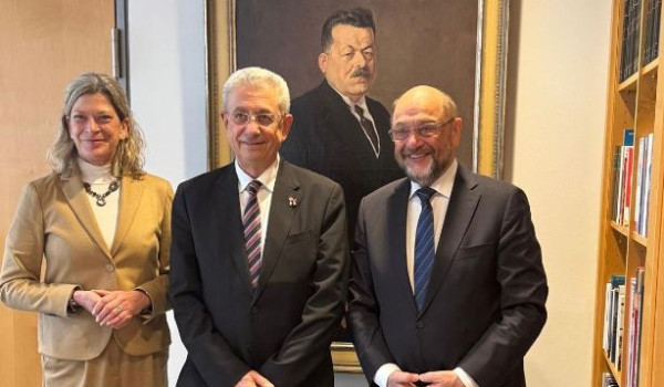 د.مصطفى البرغوثي يلتقي المسؤولين الألمان...