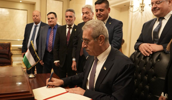 أول إجراء رسمي .. شعث يوقع بيان مهمة “ال...