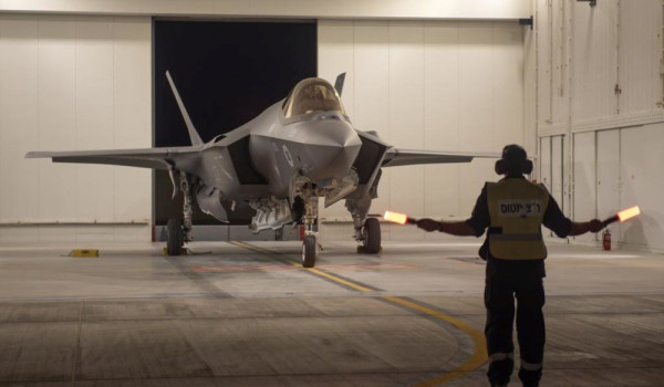 الولايات المتحدة تعزز سلاح الجو الإسرائي...