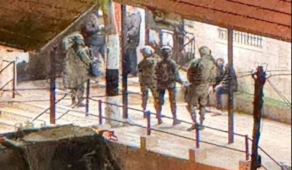 الاحتلال يحاصر المسجد القديم في كفر نعمة...