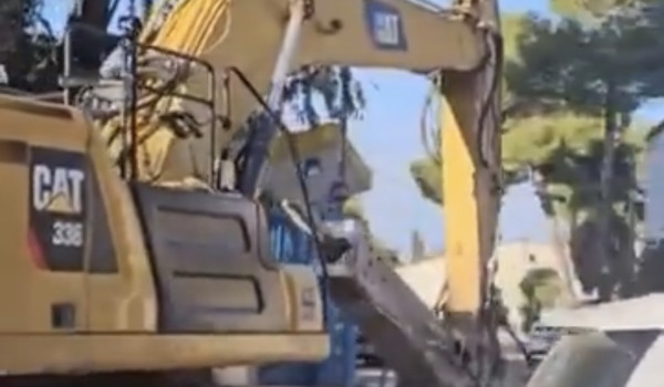 جرافات الاحتلال تهدم منشآت داخل مقر 