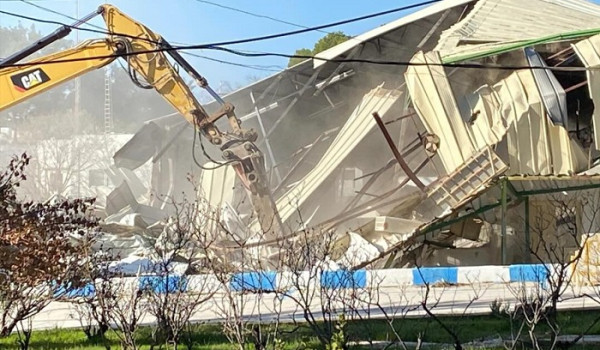 أبو حسنة: هدم مكاتب 