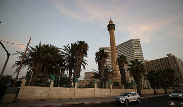 وسط غياب المعارضة.. الكنيست تصادق على لو...