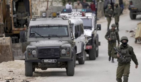 الاحتلال يقتحم منزل أسير في القدس...