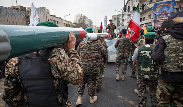 تحليلات إسرائيلية: إسقاط النظام الإيراني...