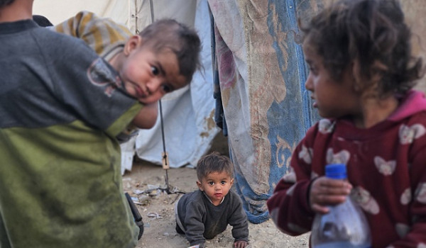 غزة: انتشار التهاب السحايا ونقص حاد بالأ...