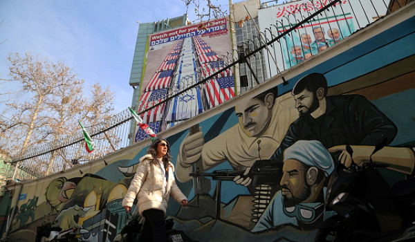 ترامب: إيران تتحدث إلينا... وطهران تشير ...