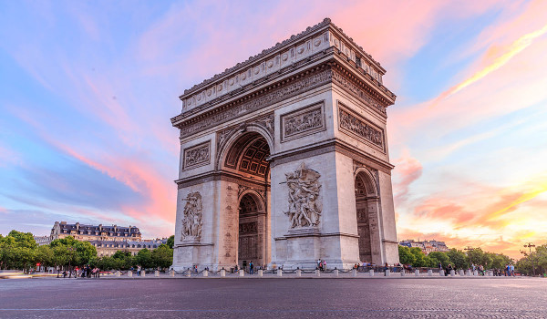 فرنسا: إصدار مذكرتَي توقيف ضدّ إسرائيليت...