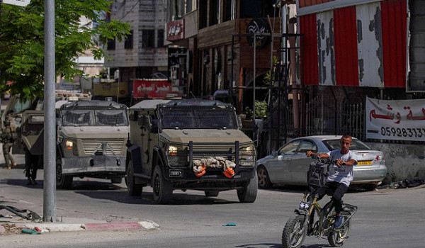 ممارسات الاحتلال: اقتحامات واعتقالات متو...