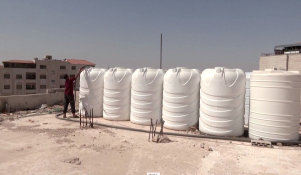 نابلس: مستعمرون يمنعون تركيب خزان مياه و...