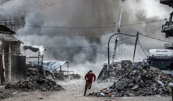 الاحتلال يقصف مناطق شرقي غزة ورفح وخانيو...