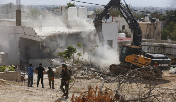 الاحتلال يهدم غرفة زراعية في نعلين غرب ر...