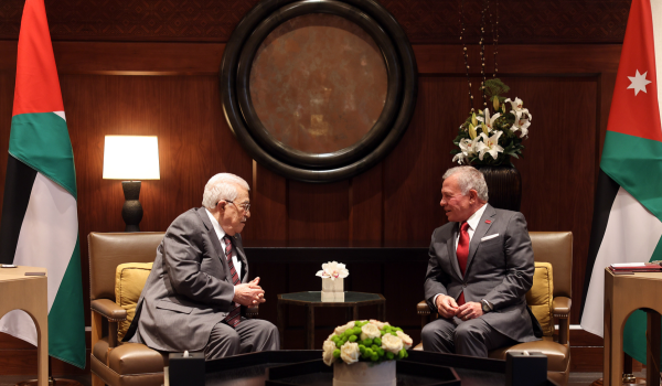 الرئيس يلتقي ملك الأردن ويبحثان خطورة قر...