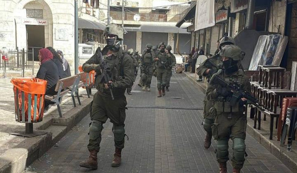 الاحتلال يقتحم البلدة القديمة بنابلس...