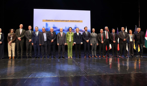 مصطفى يطلق المرحلة الرابعة (الدورة الثان...