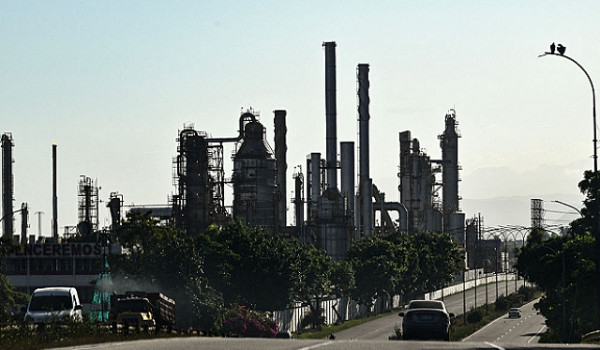 واشنطن تفتح الباب أمام شركات نفط كبرى لل...