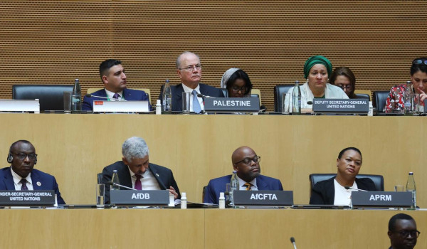 مصطفى يشارك في القمة التاسعة والثلاثين ل...