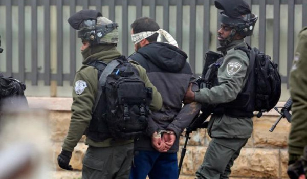 نادي الأسير: قوات الاحتلال تعتقل وتحقق م...