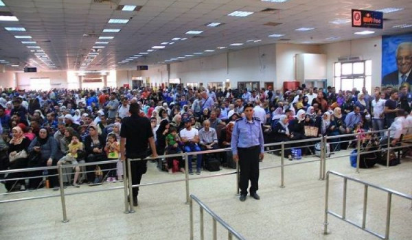 19 ألف مسافر تنقلوا عبر معبر الكرامة الأ...