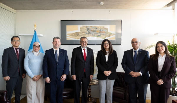 شاهين تبحث مع مدير منظمة الصحة العالمية ...