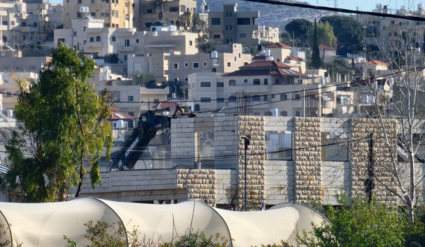 قوات الاحتلال تهدم ثلاثة منازل ومنشأة زر...