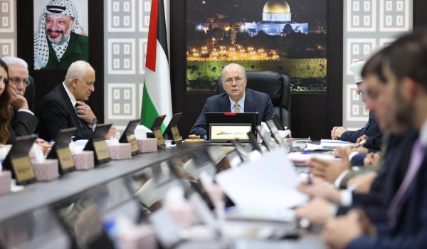 مجلس الوزراء يُحذر من التباطؤ غير المبرر...