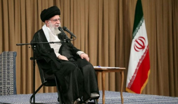 مسؤول: خامنئي ليس في طهران وتم نقله إلى ...