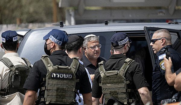 المستشارة القضائية تطلب من العليا إقالة ...