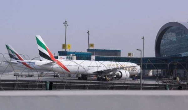 تعليق العمليات في مطار دبي و”طيران الإما...