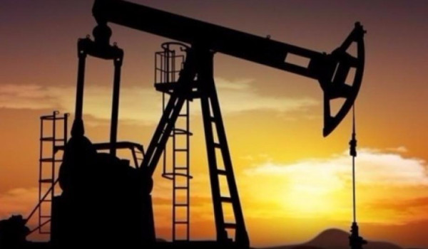 النفط يسجل أعلى مستوى منذ عامين...