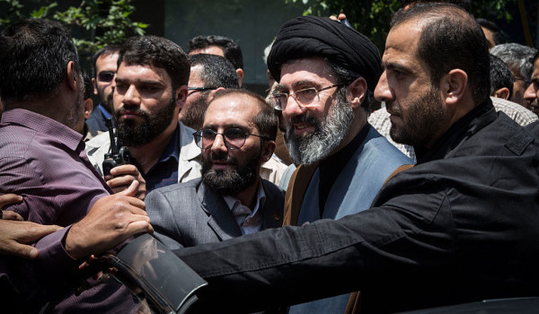 مجتبى خامنئي مرشدا جديدا لإيران خلفا لوا...