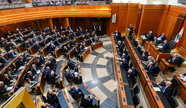 لبنان: تمديد ولاية مجلس النواب لسنتين وت...