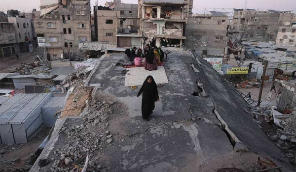 إسرائيل تواصل التصعيد في غزة… 7 شهداء في...