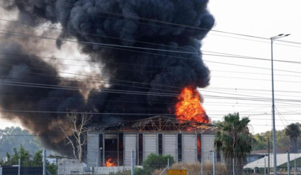 إيران تعلن استهداف جهاز الاستخبارات العس...