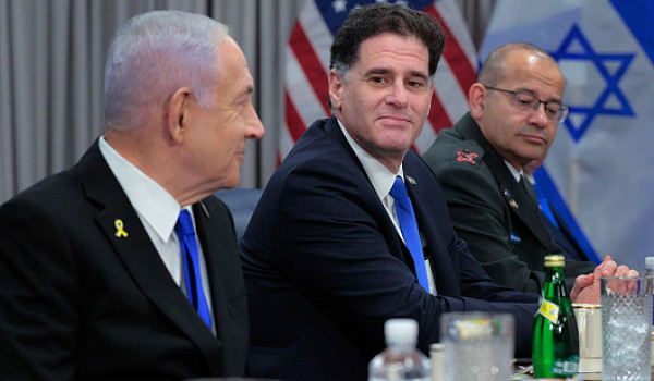 تقرير: ديرمر زار السعودية لبحث مسار تفاو...