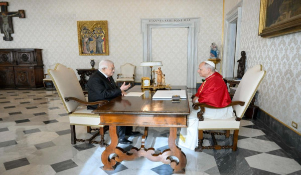 الرئيس: استمرار حجز أموال المقاصة يقوض ا...