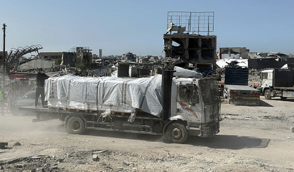 إسرائيل تعلق مساعدات 