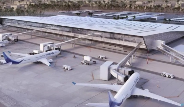 هجوم بمسيّرات يلحق أضراراً برادار مطار ا...