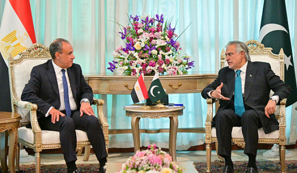 القاهرة وأنقرة تدعوان من إسلام آباد لخفض...