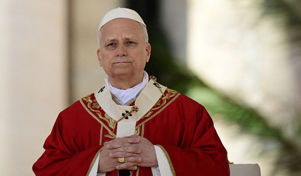 البابا: الله 