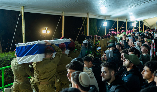 مقتل 4 جنود إسرائيليين وإصابة آخرين في ج...