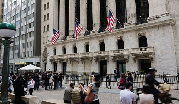 استطلاع: ثلثا الأميركيين يؤيدون إنهاء ال...