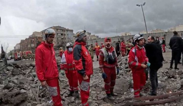 انفجارات في عدة مدن إيرانية واستهداف مين...