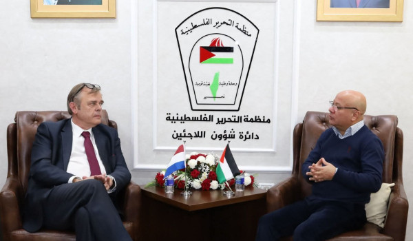 أبو هولي يبحث مع السفير الهولندي سبل دعم...